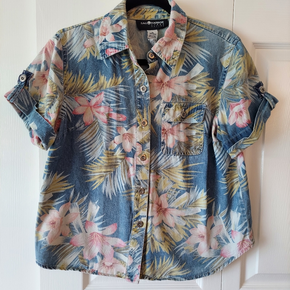 Sag Harbor Vintage new old stock button front blouse size- M